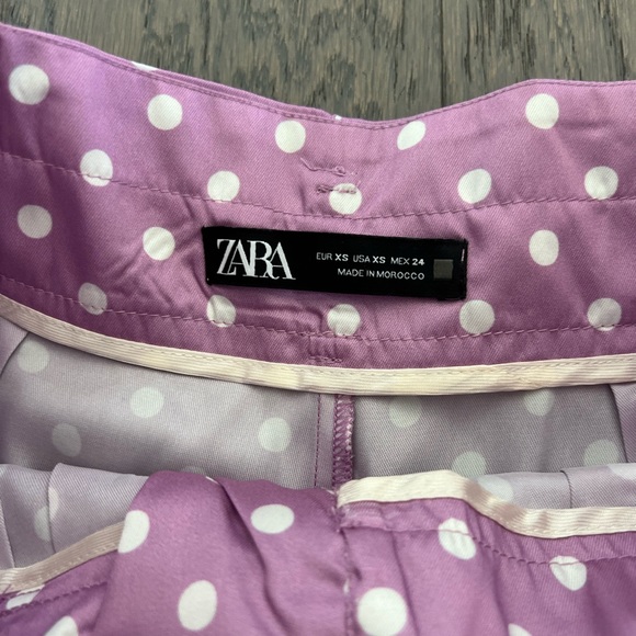 Zara Shorts/Skort - Picture 2 of 4